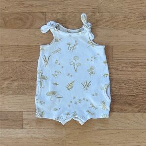 PEHR EUC 100% Organic Cotton Sad Beige Foliage Functional Tie Romper w/ Pockets